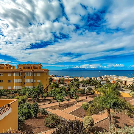 Residencia Playa La Arena Puerto de Santiago (Tenerife)